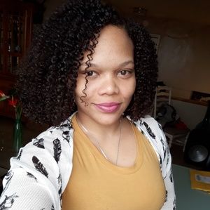 Meet your Posher, Cristal